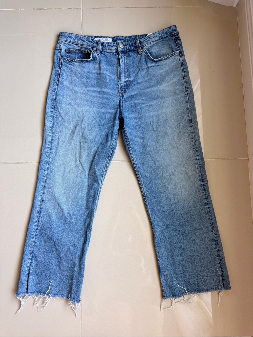 Zara Womens Cropped Wide Leg Jeans High Rise Light Wash Raw Frayed Hem USA 14